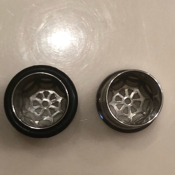 *6 for $10!* Silver Spiderweb Spider Single Flare Plugs Goth 10.9 / 11 mm / 7/16 - Picture 3 of 6